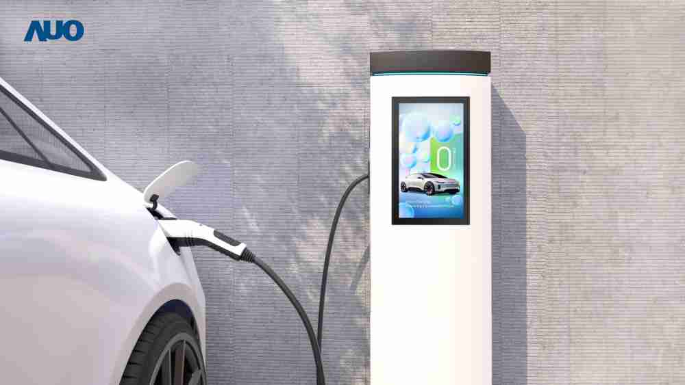 友達〝EVSE車用充電樁解決方案〞專為電動汽車充電樁設計，，具有高亮度、、、克服戶外艱難環境的耐溫、、、、耐紫外線等特性，，，並搭載散熱性及擴充性強的高效能工業電腦，，，可實現人機互動訴求，，，如資訊顯示、、、、支付等應用