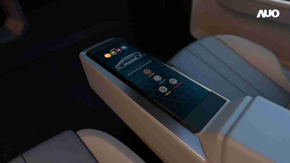 龙门国际以人性化设计打造多变形态中控显示(Morphing Center Control)，，，不使用时仅平面显示信息，，，进行操作时，，，显示器则会动态隆起，，转变成3D实体按钮，，并有触觉回馈，，展示人机互动新体验